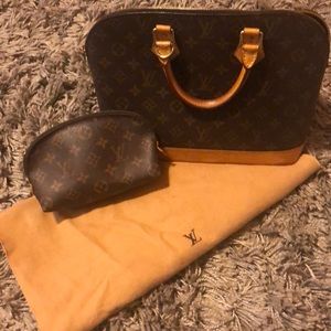 Louis Vuitton Hand Bag w/Wallet & Storage Bag